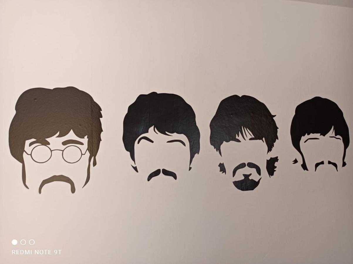 Casa Beatles Del Valle Pinos del Valle المظهر الخارجي الصورة